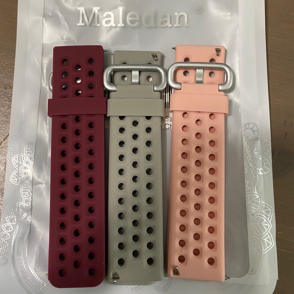 3 verse 2 Fitbit bands